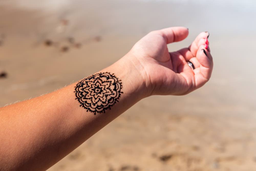 Mandala henna